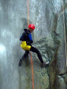 251266_2022459714075_200086_n